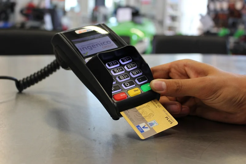Payer en plusieurs fois sans frais : Klarna, Alma et les autres